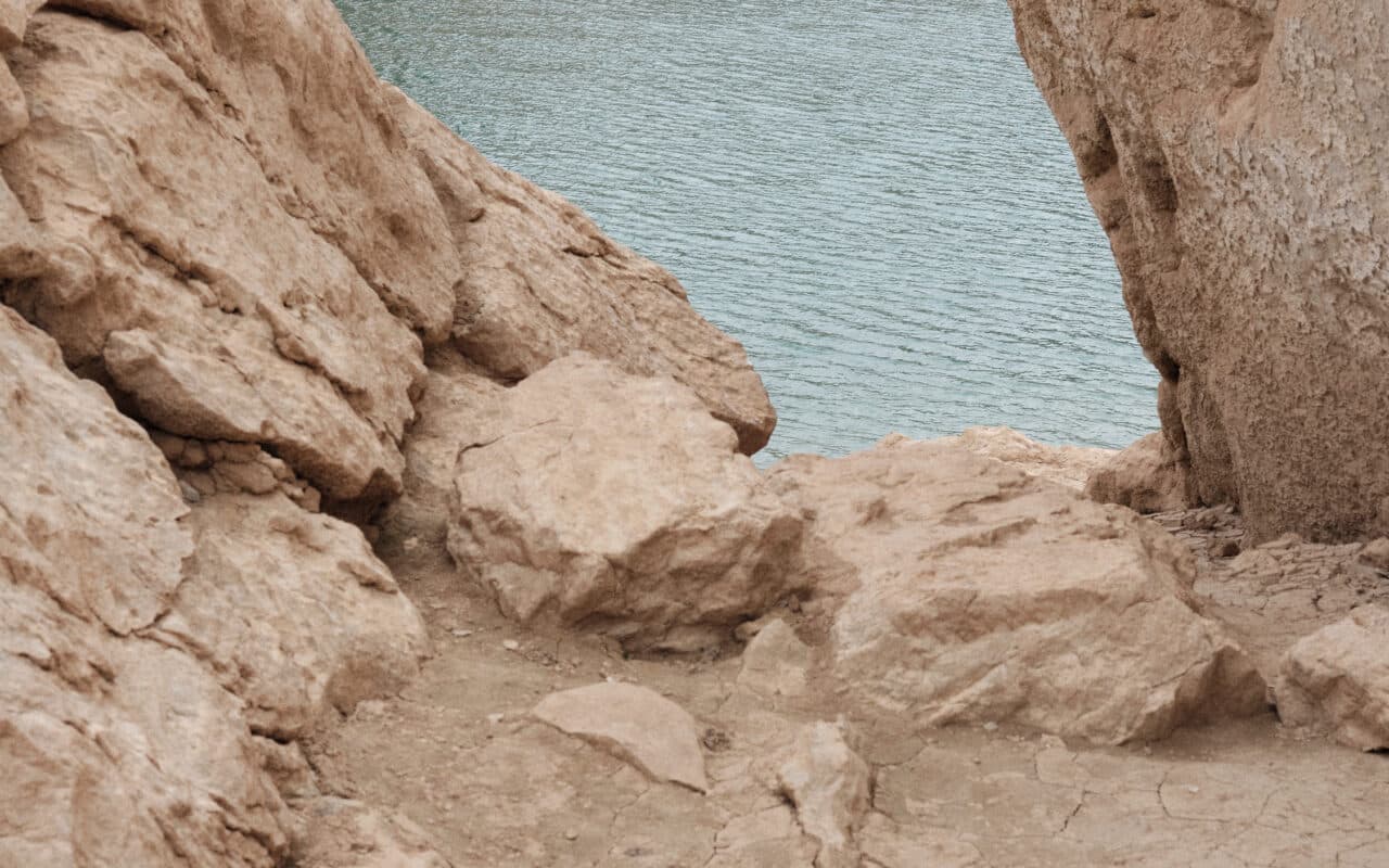 L’INVISIBLE BASSIN DE RÉTENTION DU BARRAGE DE DARDENNES, LE REVEST-LES-EAUX