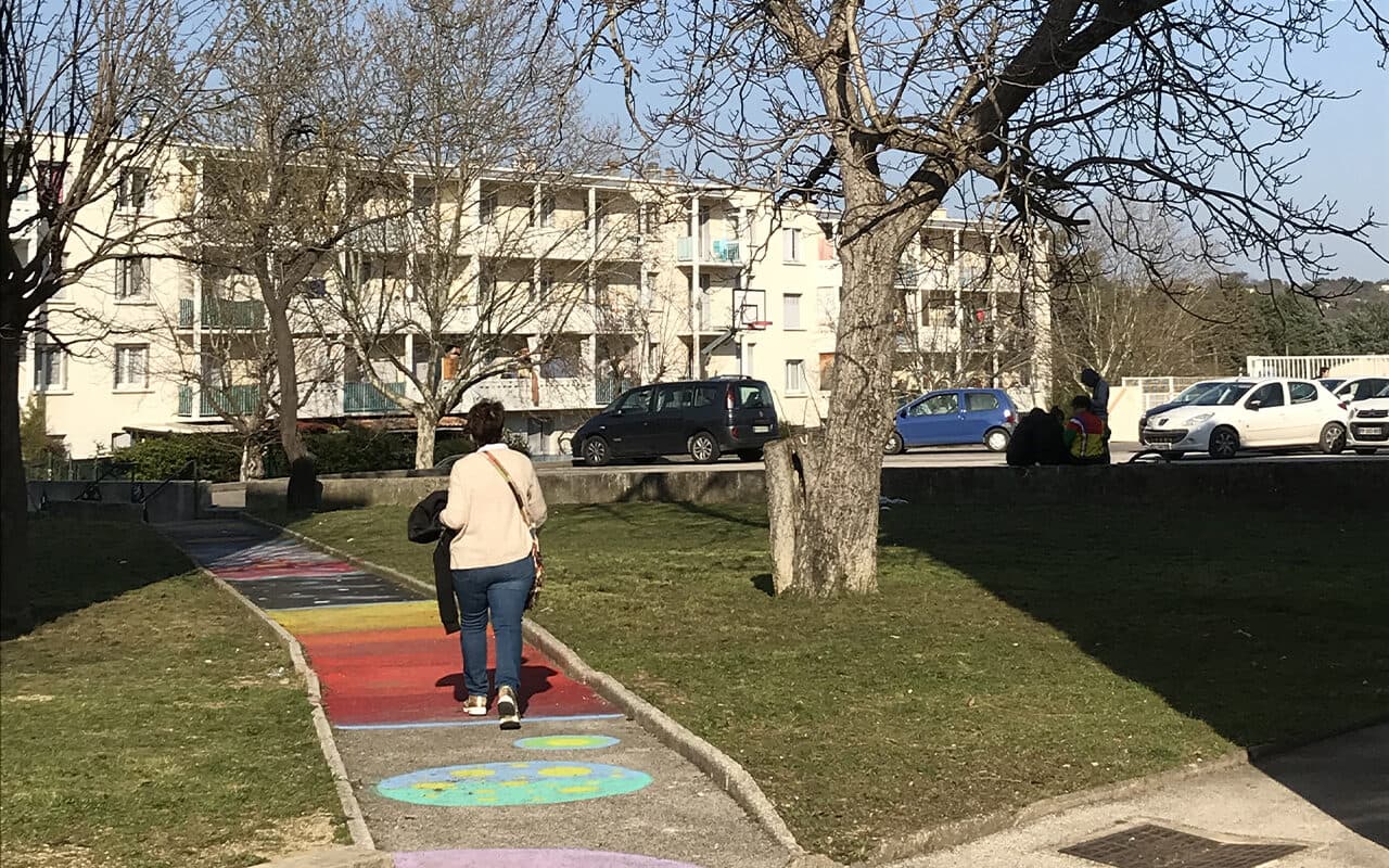 Rencontre et échanges avec les habitants dans les quartiers classés en QPV.