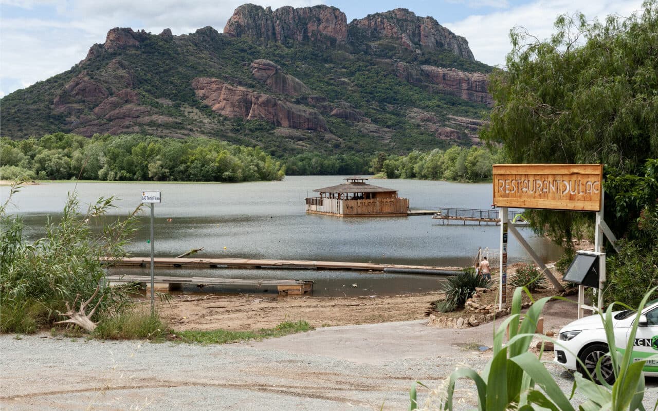 Les Bouches de l’Argens, Lac de l’Aréna et le Rocher, Roquebrune-sur-Argens (c)Vivien Ayroles Les-Bouches-de-l’Argens,-Lac-de-l’Aréna-et-le-Rocher,-Roquebrune-sur-Argens---(c)-Vivien-Ayroles